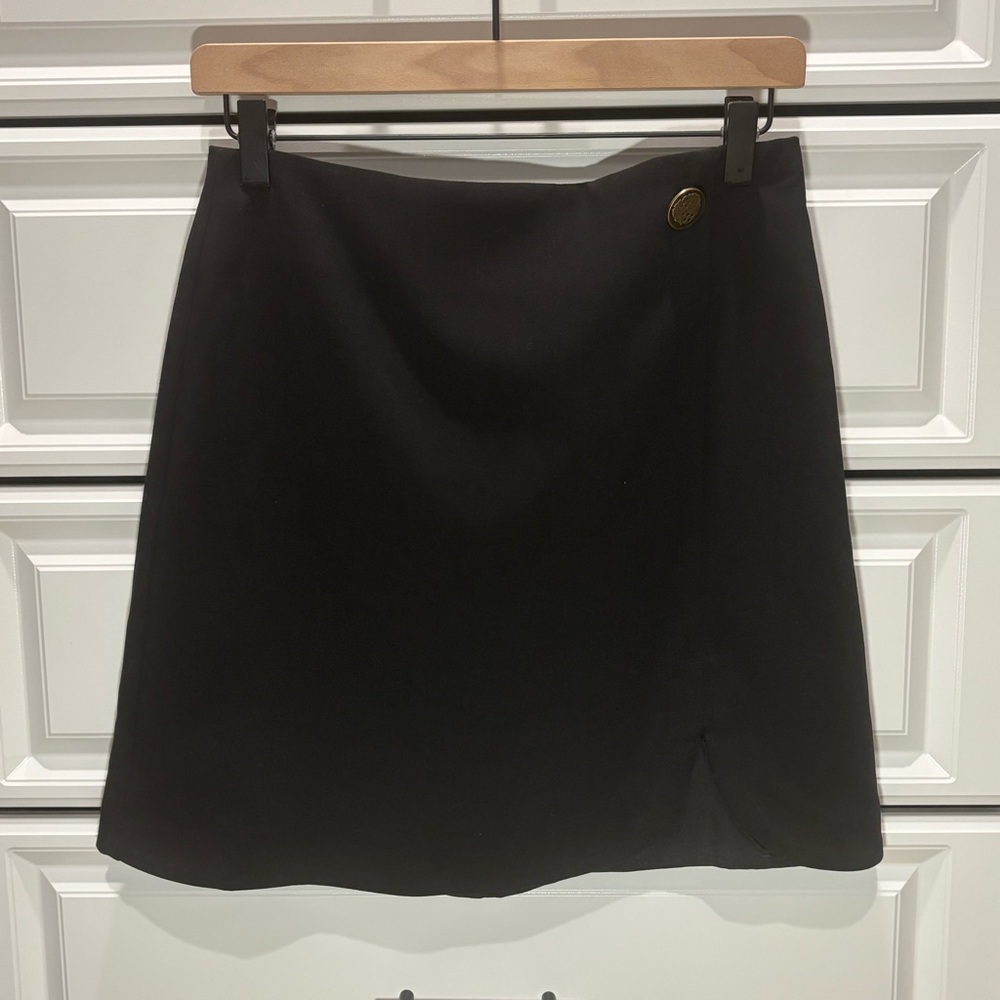 Vince Camuto Classic Black Mini Skirt